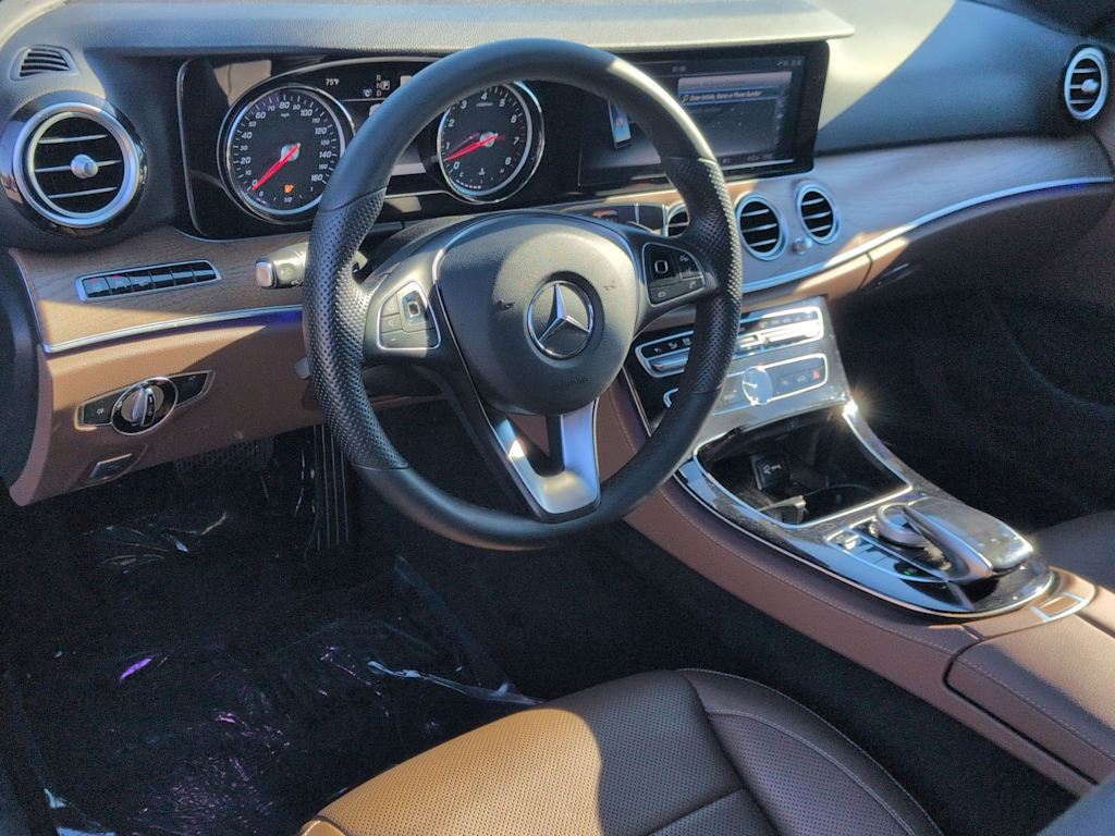 Thumbnail: 2017 Mercedes-Benz E-Class - 2