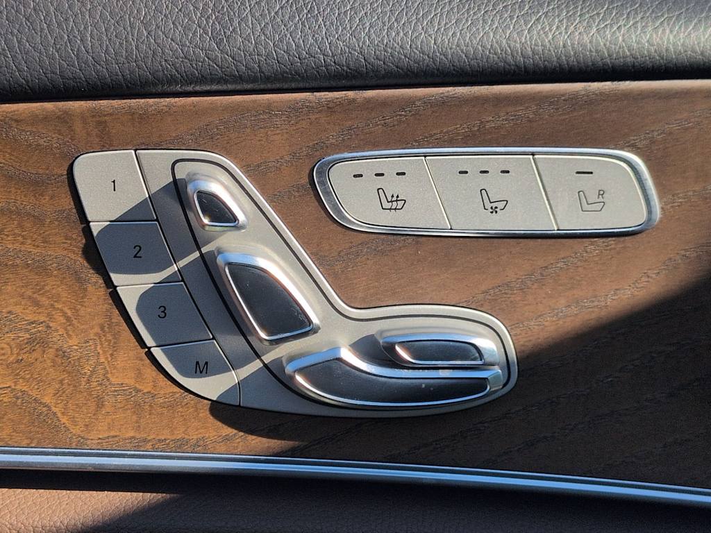 Thumbnail: 2017 Mercedes-Benz E-Class - 26