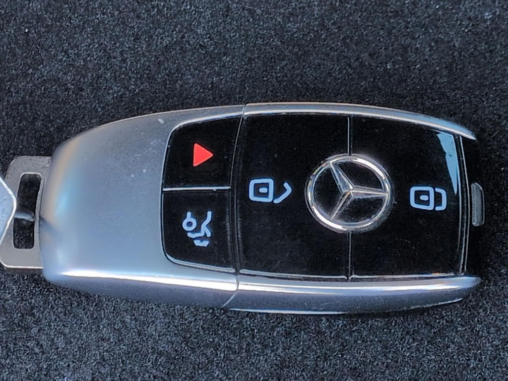 Thumbnail: 2017 Mercedes-Benz E-Class - 18