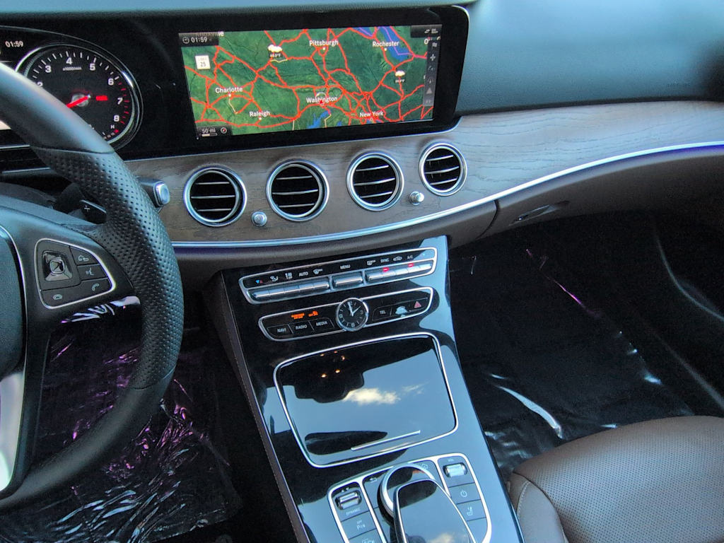 Thumbnail: 2017 Mercedes-Benz E-Class - 14