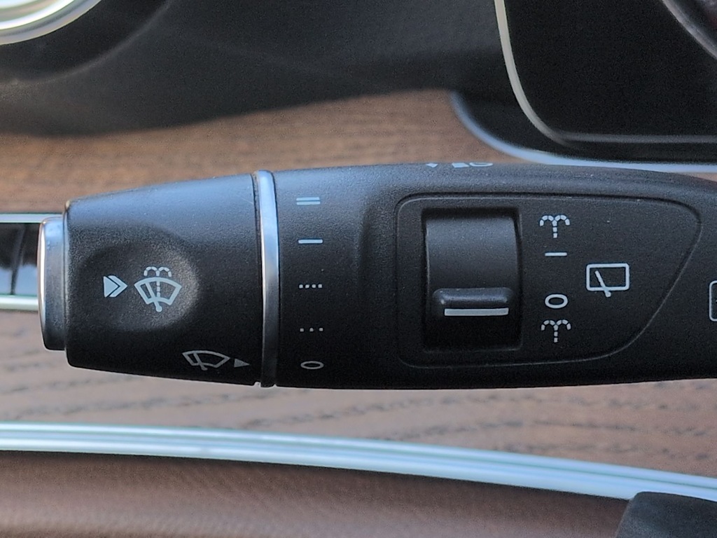 Thumbnail: 2017 Mercedes-Benz E-Class - 34