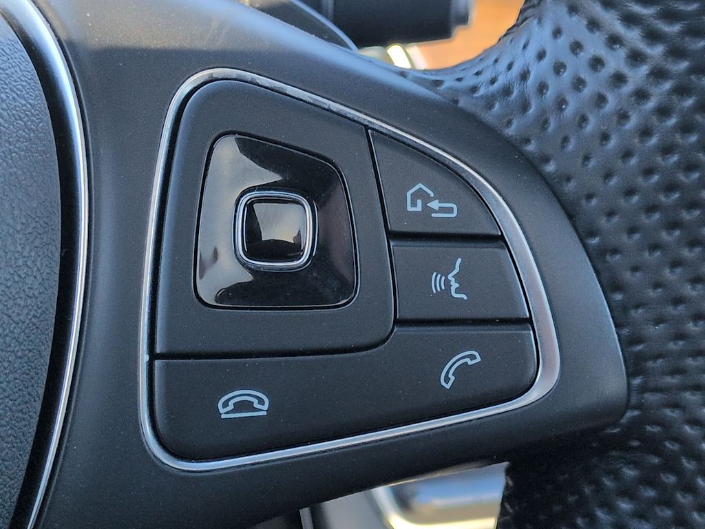 Thumbnail: 2017 Mercedes-Benz E-Class - 33