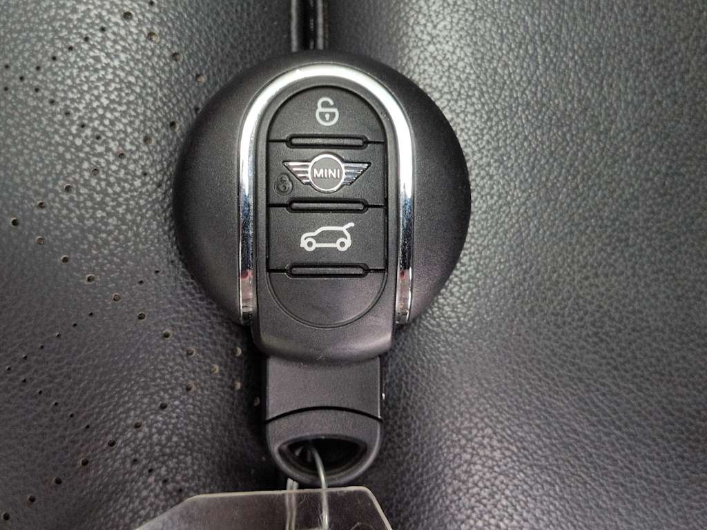 Thumbnail: 2024 MINI Cooper - 38