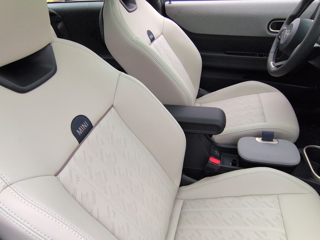 Thumbnail: 2026 MINI Cooper - 28