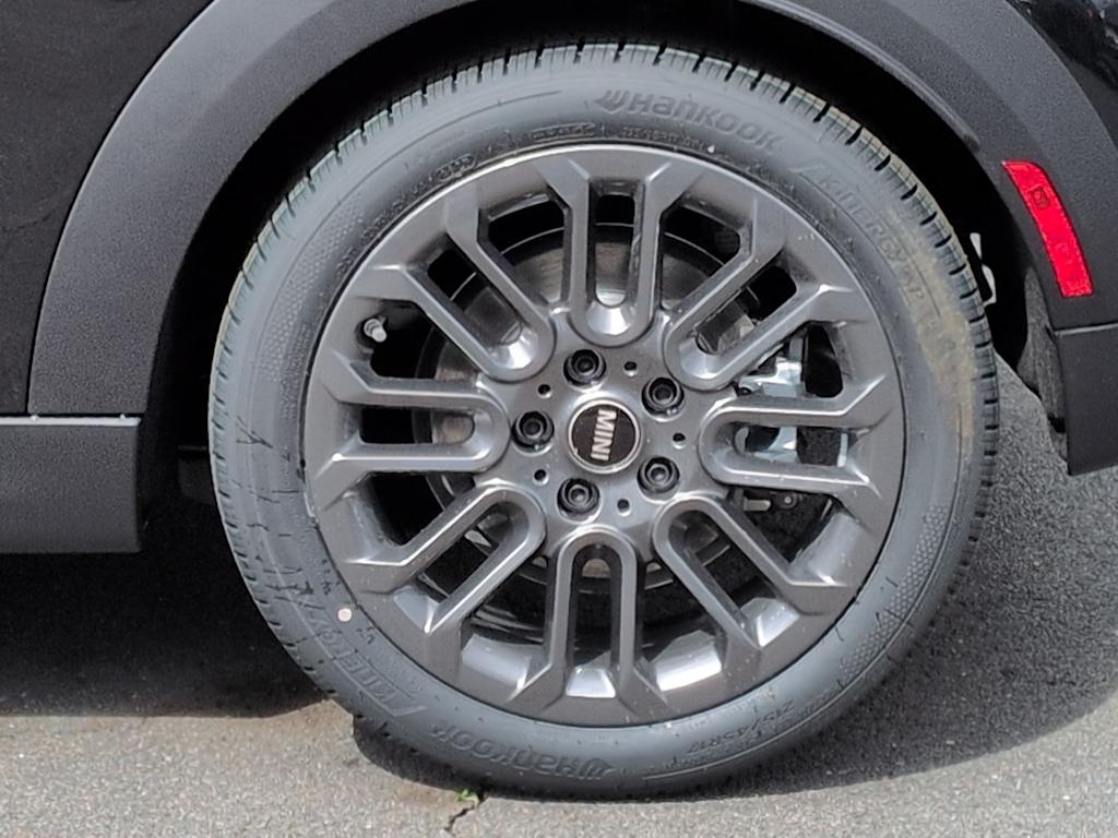 Thumbnail: 2026 MINI Cooper - 8