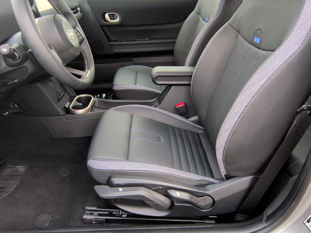 Thumbnail: 2025 MINI Cooper - 11