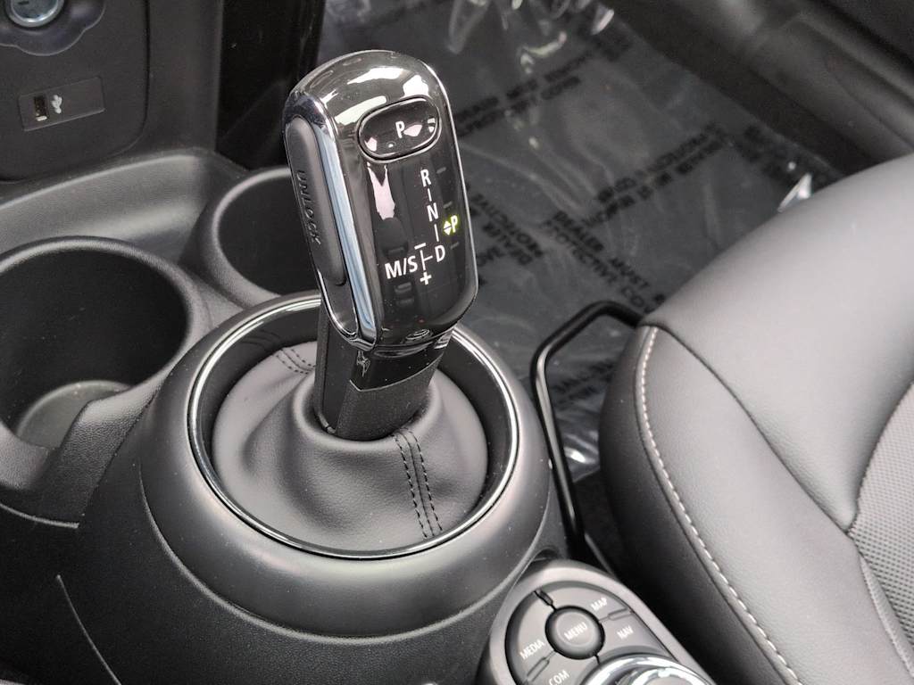 Thumbnail: 2024 MINI Cooper - 17