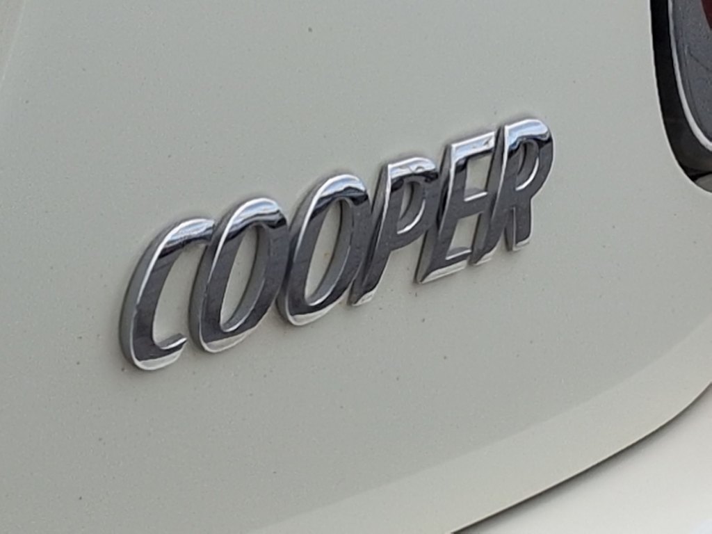 Thumbnail: 2022 MINI Cooper - 25