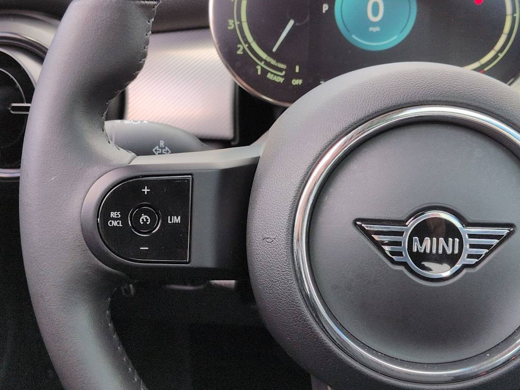 Thumbnail: 2022 MINI Cooper - 31