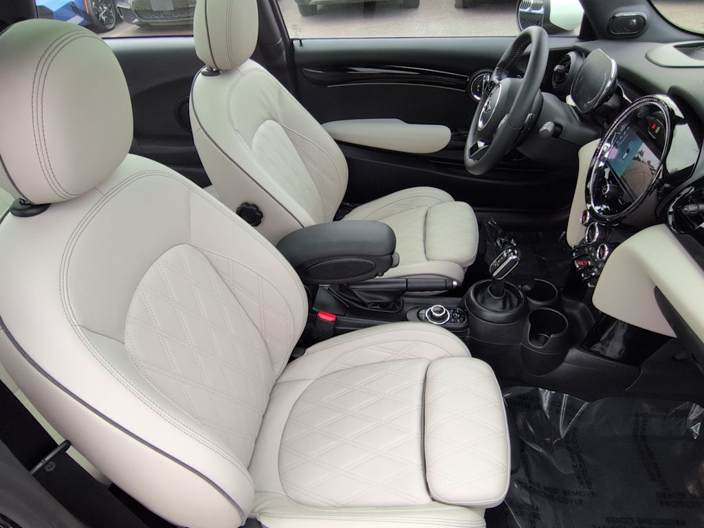 Thumbnail: 2023 MINI Cooper - 31