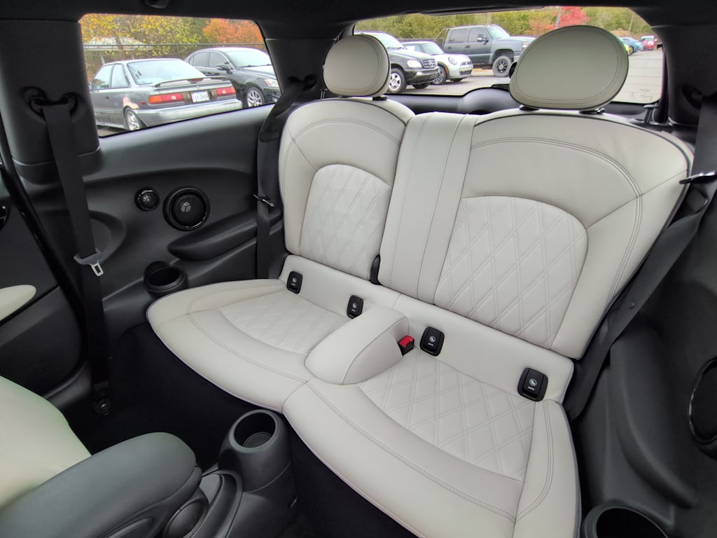 Thumbnail: 2023 MINI Cooper - 13