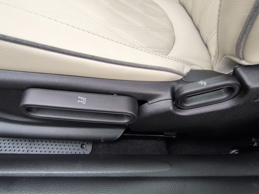 Thumbnail: 2023 MINI Cooper - 26