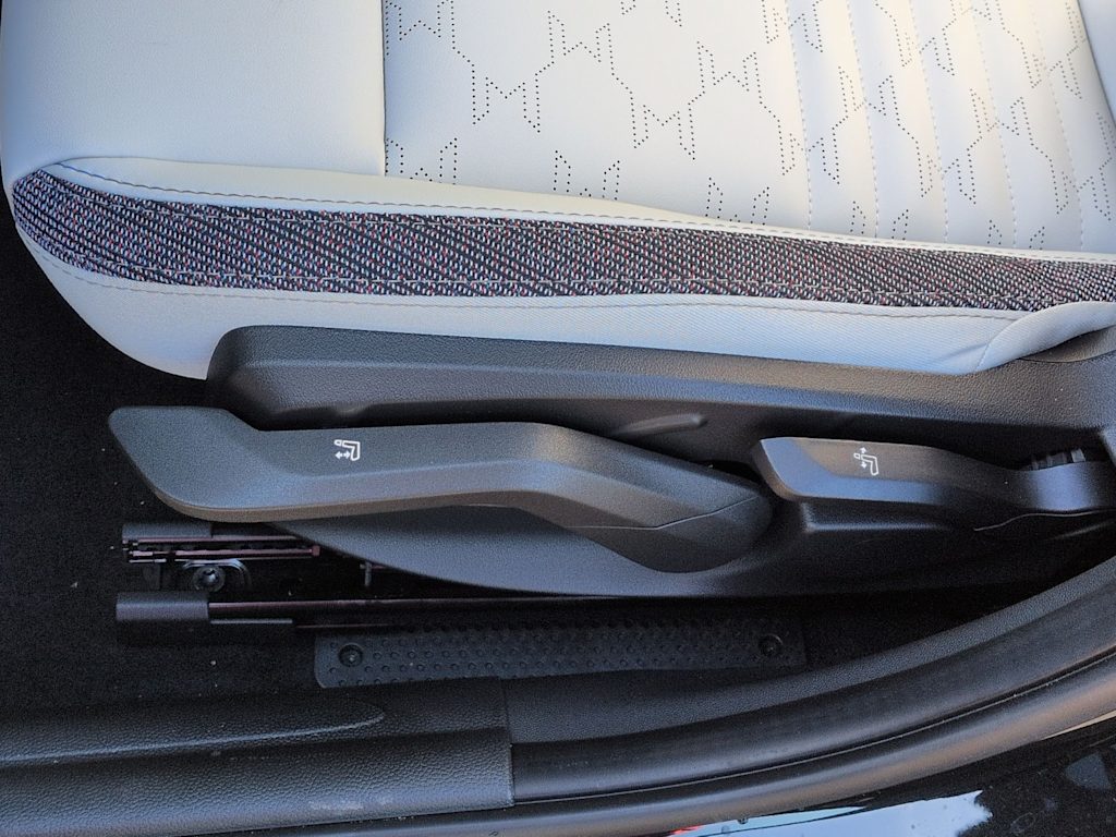 Thumbnail: 2026 MINI Cooper - 24