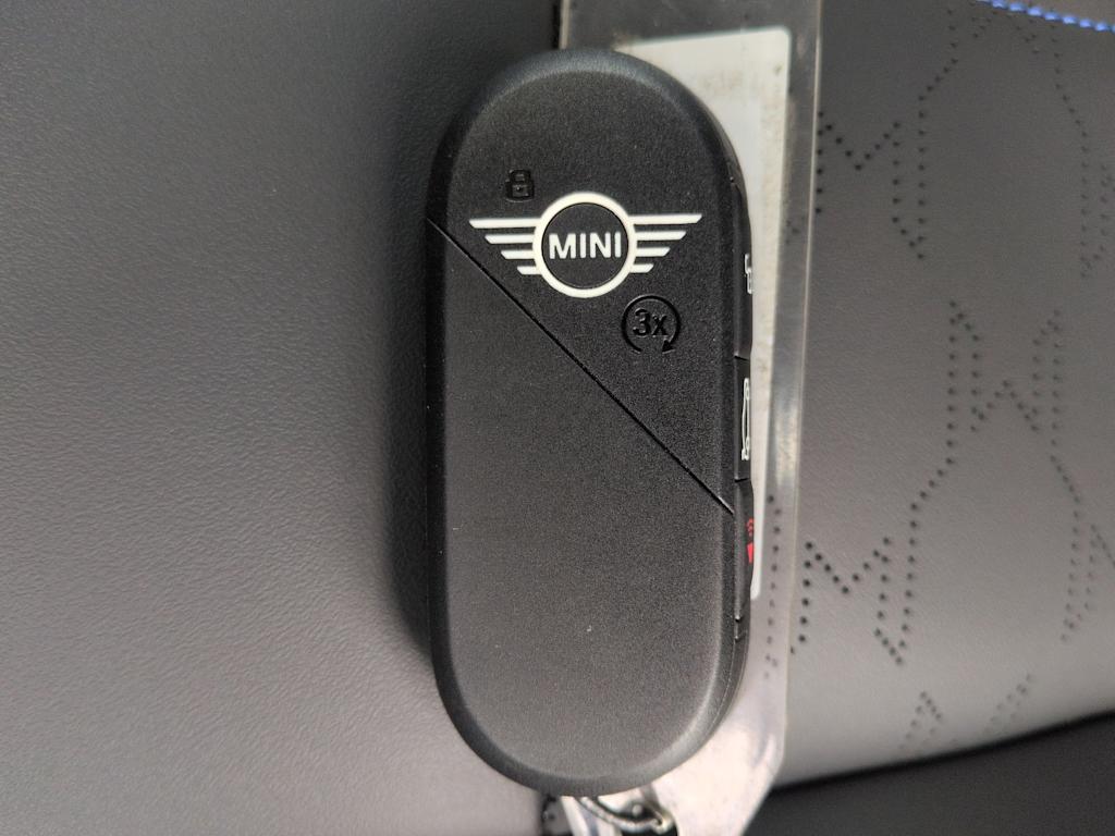Thumbnail: 2026 MINI Cooper - 37