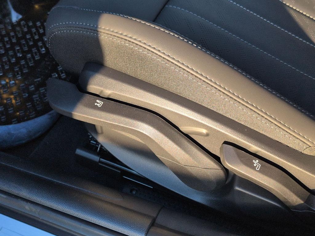 Thumbnail: 2026 MINI Cooper - 25