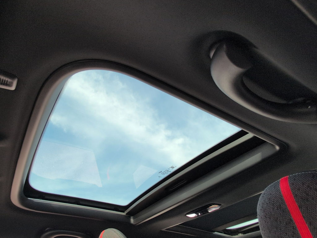 Thumbnail: 2026 MINI Cooper - 24