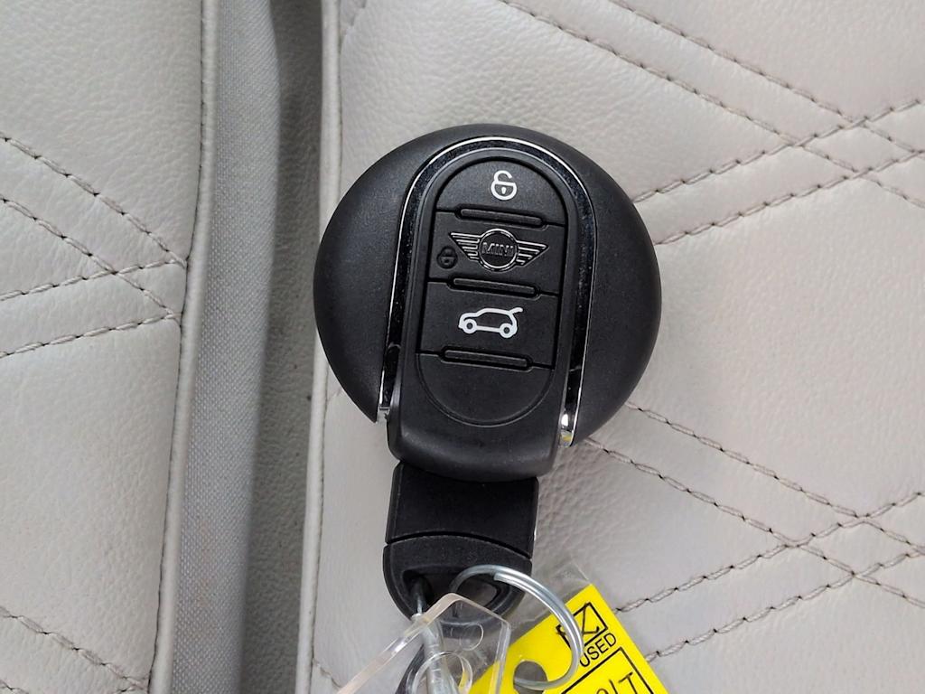 Thumbnail: 2023 MINI Cooper - 18