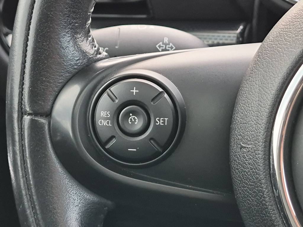 Thumbnail: 2017 MINI Cooper Clubman - 33