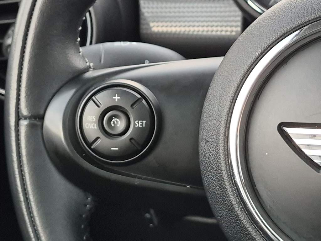 Thumbnail: 2018 MINI Cooper - 32