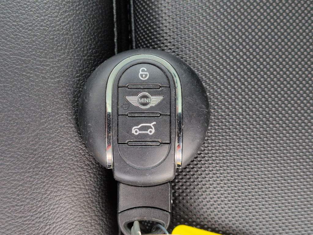 Thumbnail: 2016 MINI Cooper - 19
