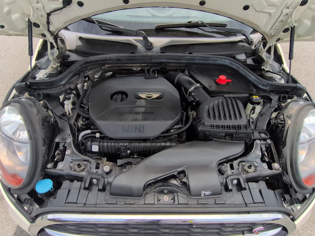 Thumbnail: 2016 MINI Cooper - 9