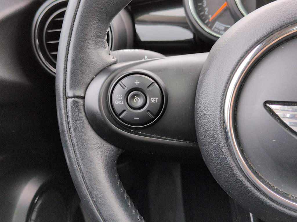 Thumbnail: 2017 MINI Cooper - 31
