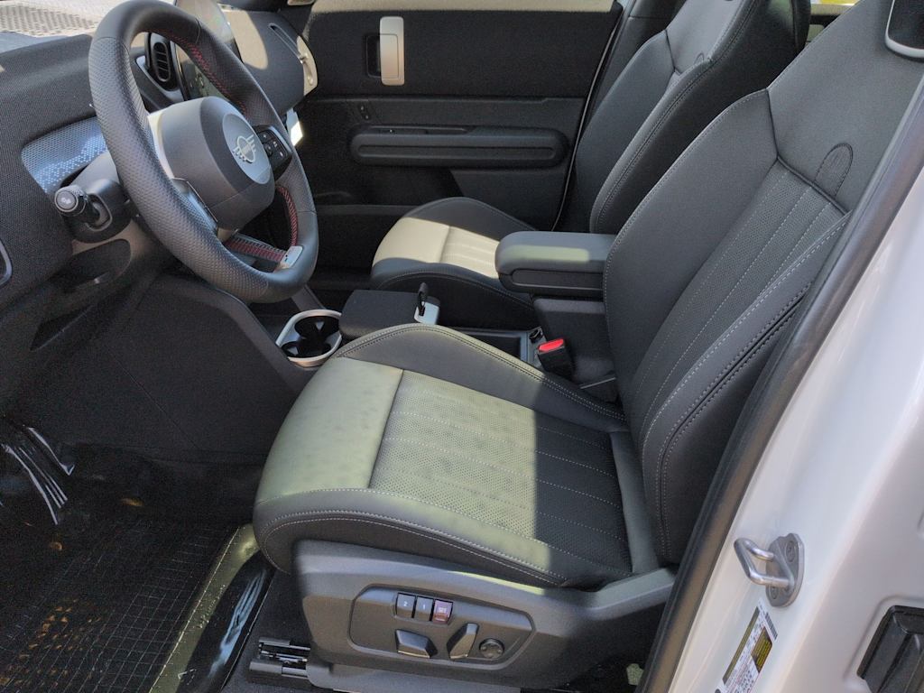 Thumbnail: 2027 MINI Cooper Countryman - 11
