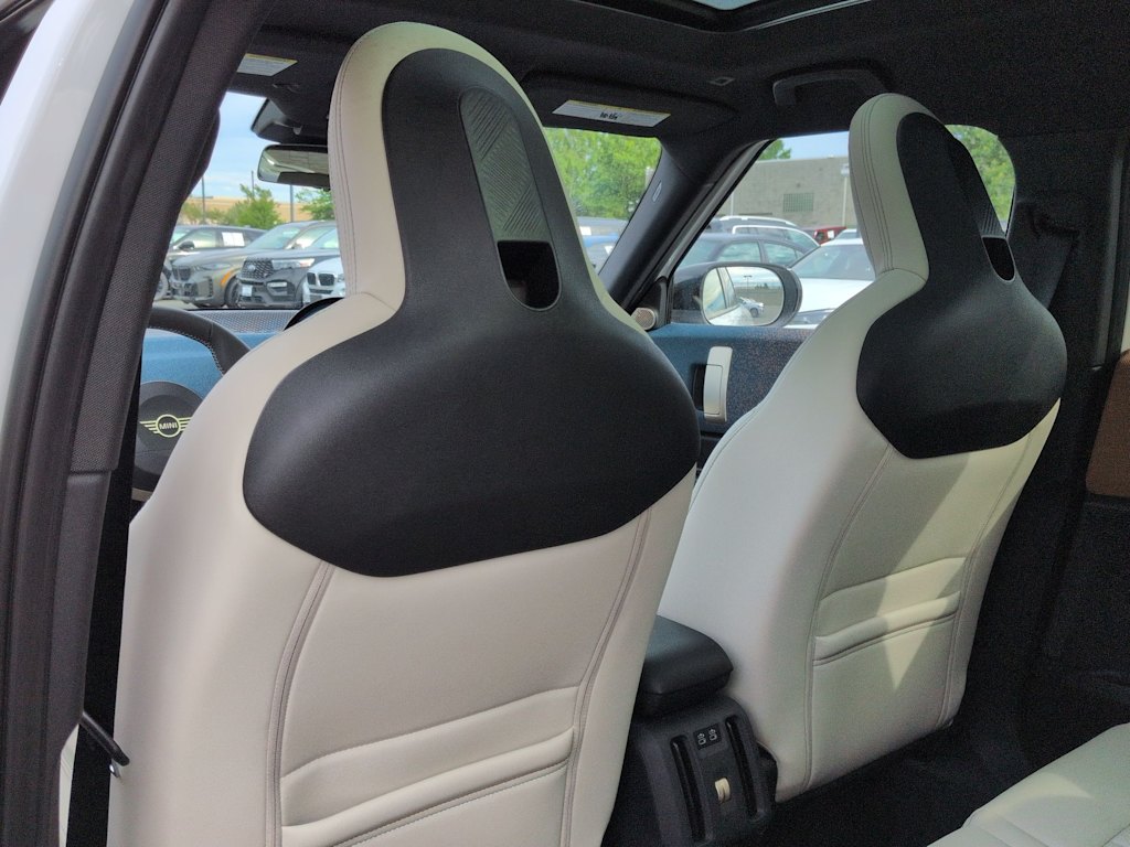 Thumbnail: 2027 MINI Cooper Countryman - 12
