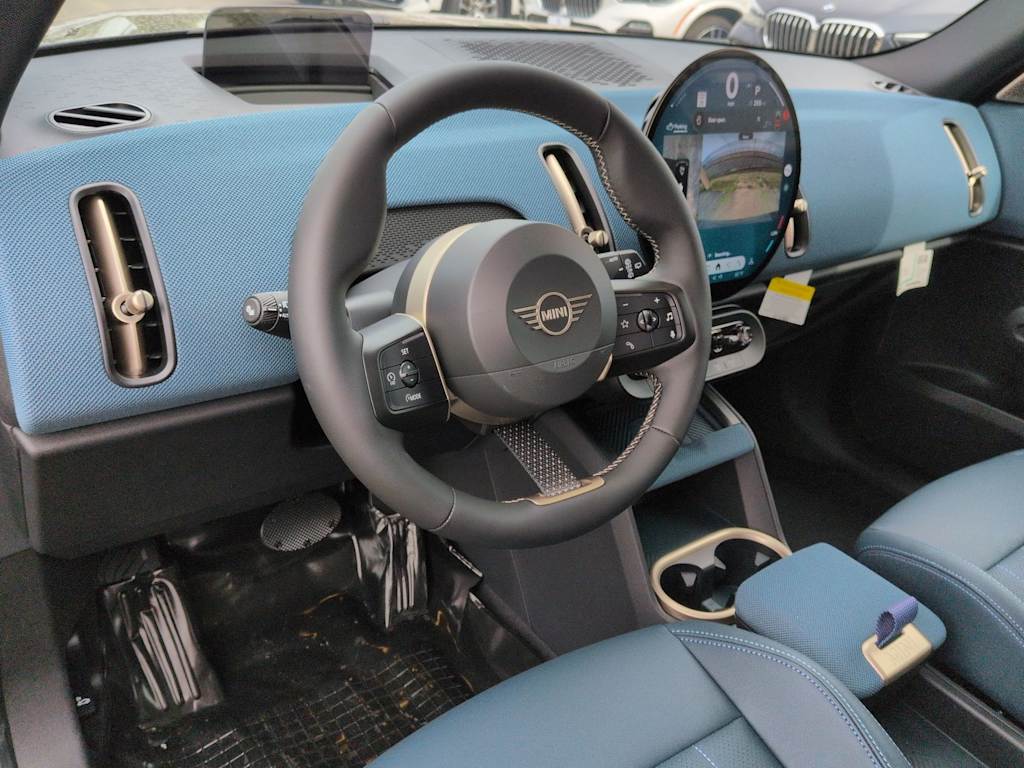 Thumbnail: 2027 MINI Cooper Countryman - 2