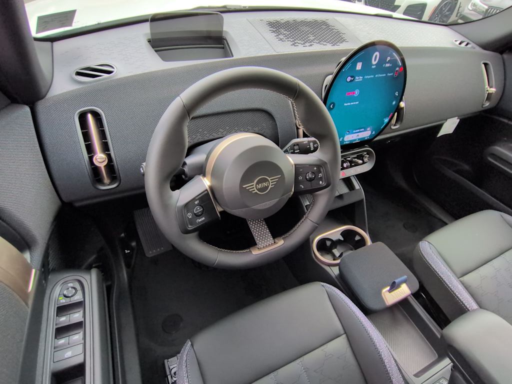 Thumbnail: 2027 MINI Cooper Countryman - 2