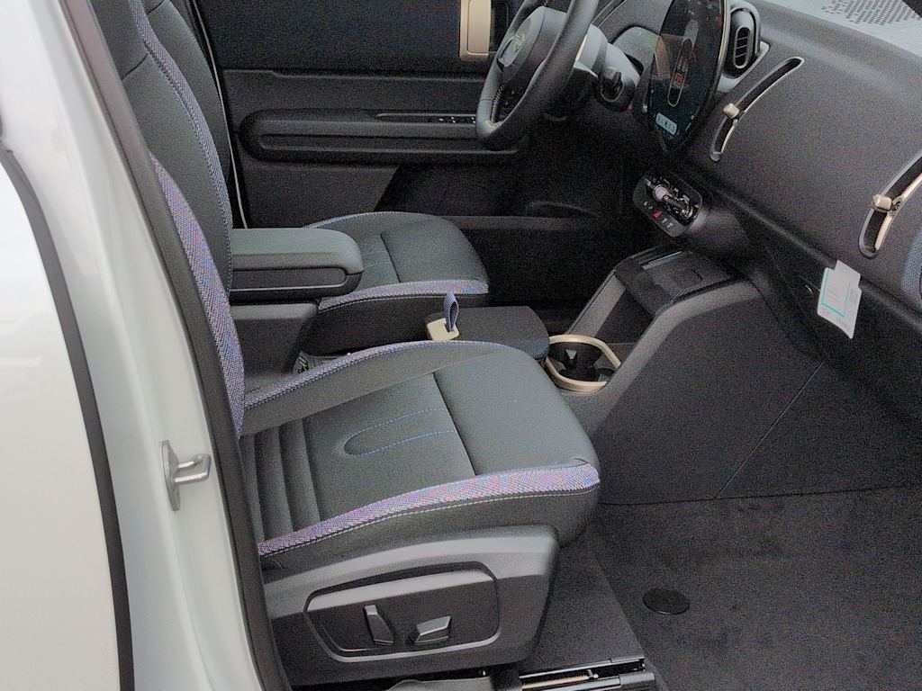 Thumbnail: 2027 MINI Cooper Countryman - 12