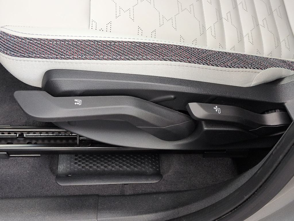 Thumbnail: 2025 MINI Cooper Countryman - 25