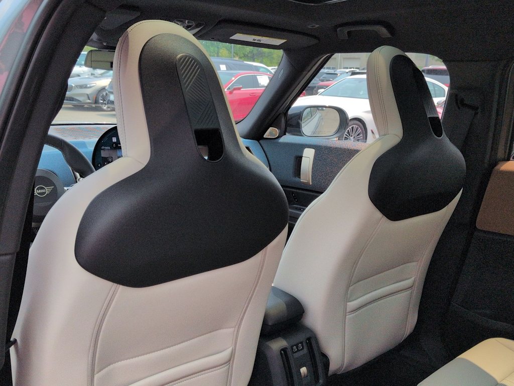 Thumbnail: 2027 MINI Cooper Countryman - 12