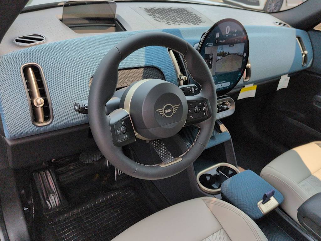 Thumbnail: 2027 MINI Cooper Countryman - 2
