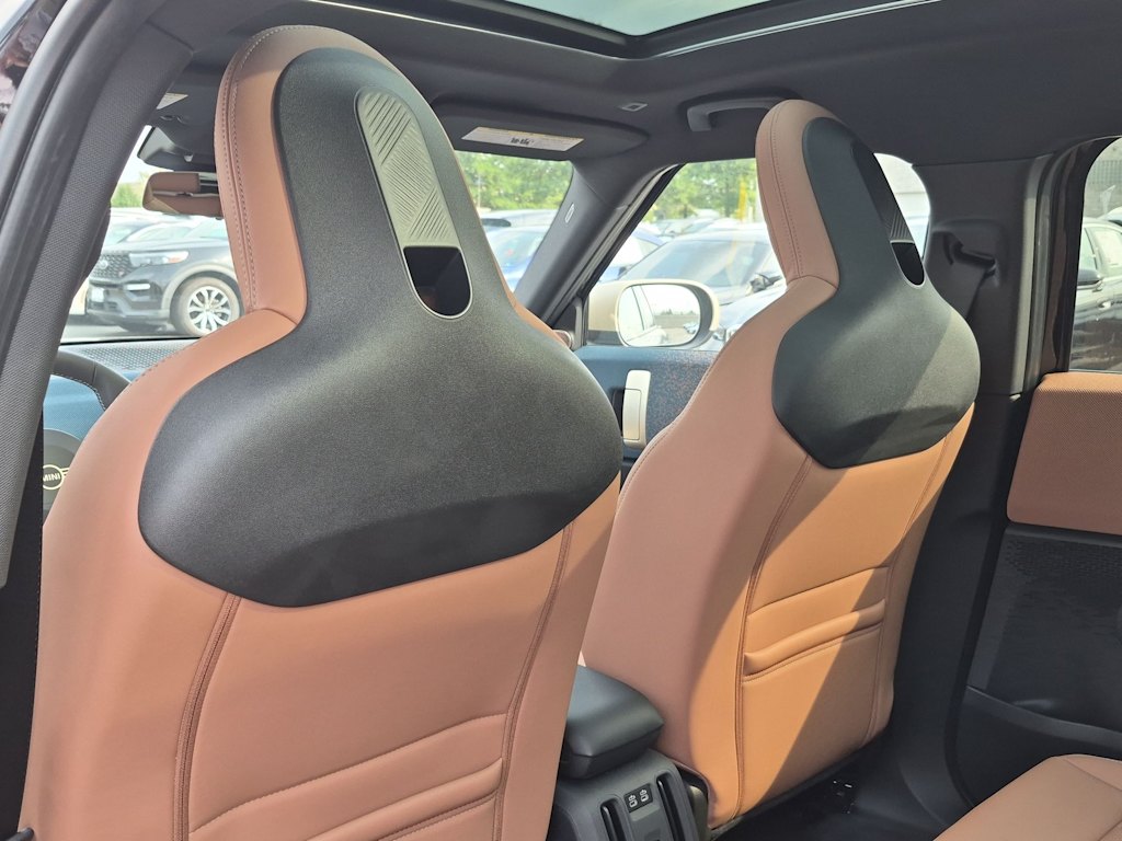 Thumbnail: 2027 MINI Cooper Countryman - 13