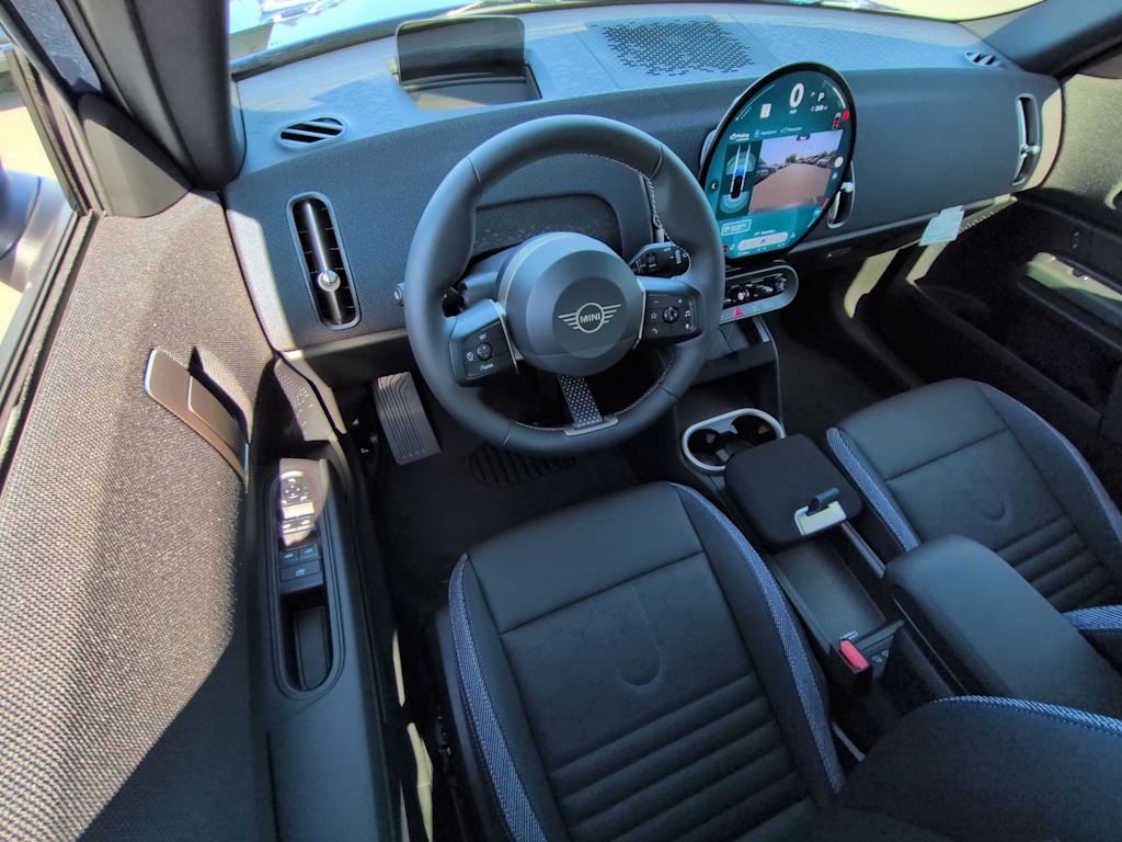 Thumbnail: 2027 MINI Cooper Countryman - 2