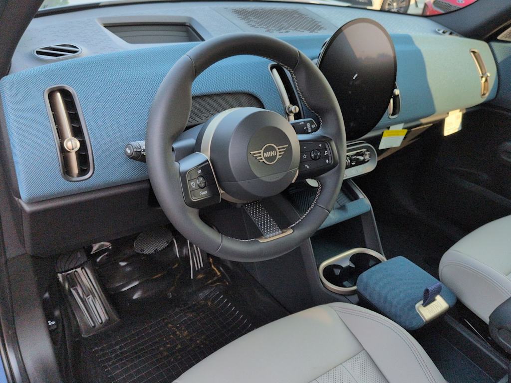 Thumbnail: 2027 MINI Cooper Countryman - 2