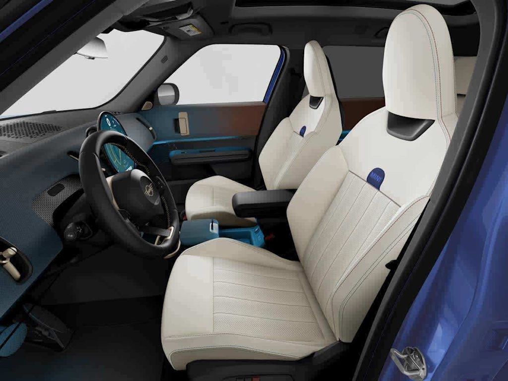 Thumbnail: 2025 MINI Cooper Countryman - 4