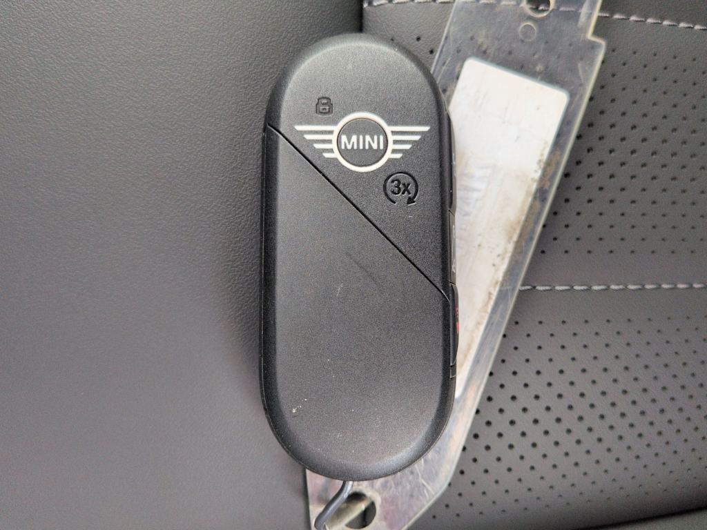 Thumbnail: 2027 MINI Cooper Countryman - 38