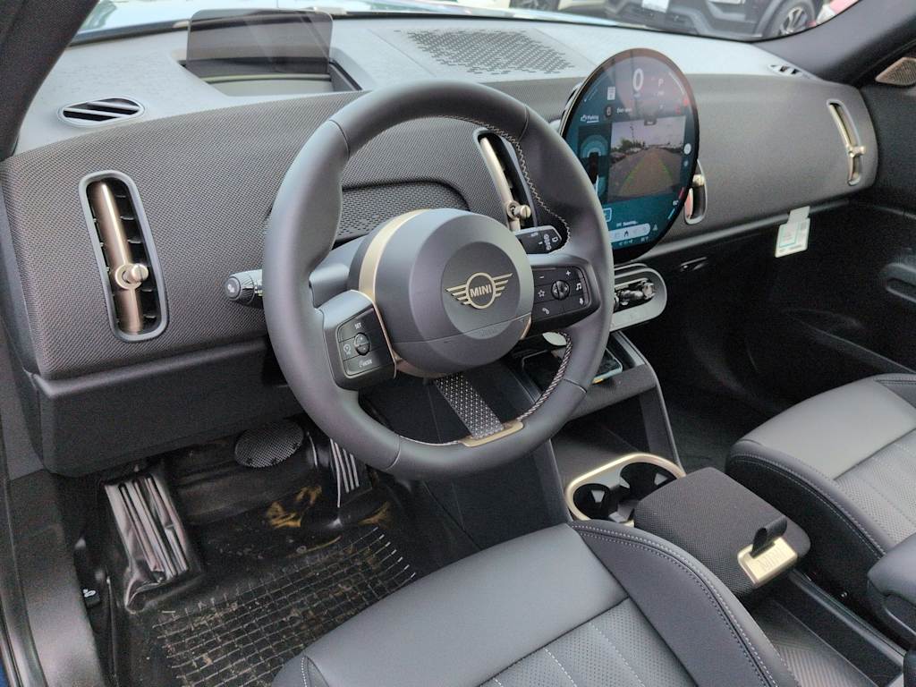 Thumbnail: 2027 MINI Cooper Countryman - 2