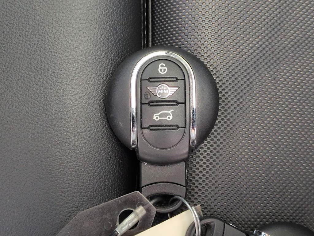 Thumbnail: 2020 MINI Cooper Countryman - 19