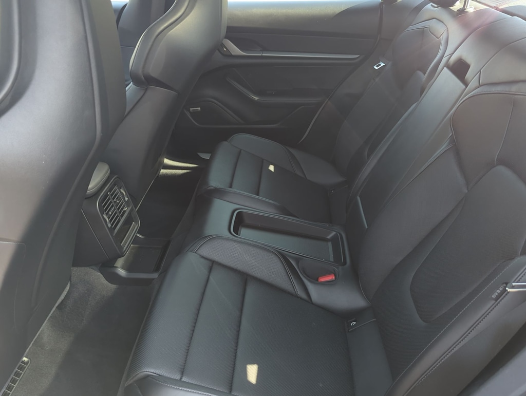 Thumbnail: 2025 Porsche Taycan - 27