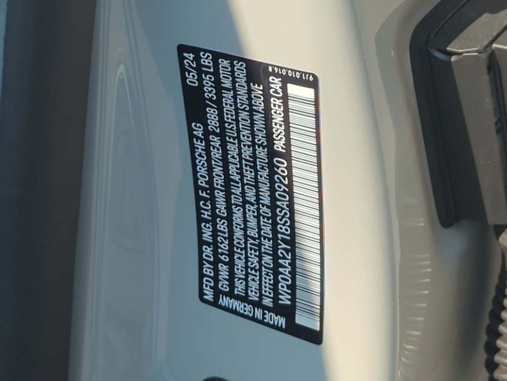 Thumbnail: 2025 Porsche Taycan - 17