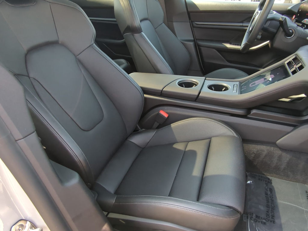 Thumbnail: 2025 Porsche Taycan - 29