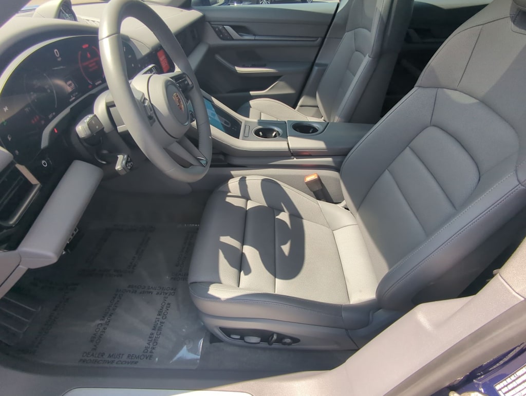 Thumbnail: 2025 Porsche Taycan - 9