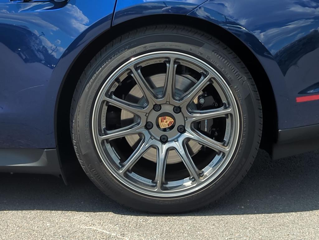 Thumbnail: 2025 Porsche Taycan - 7