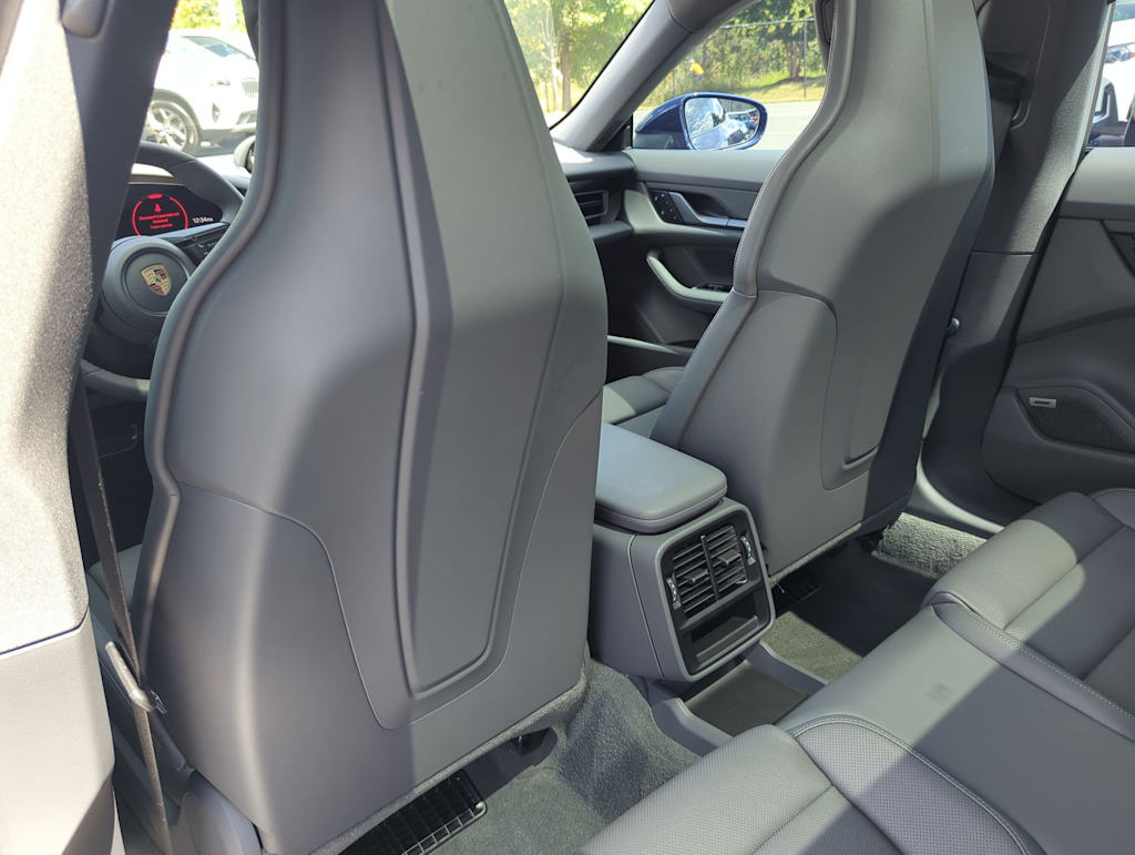 Thumbnail: 2025 Porsche Taycan - 25