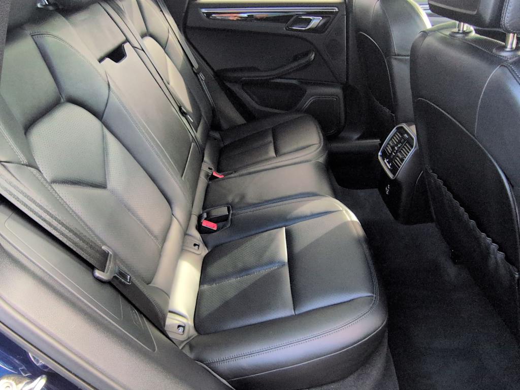 Thumbnail: 2023 Porsche Macan - 30