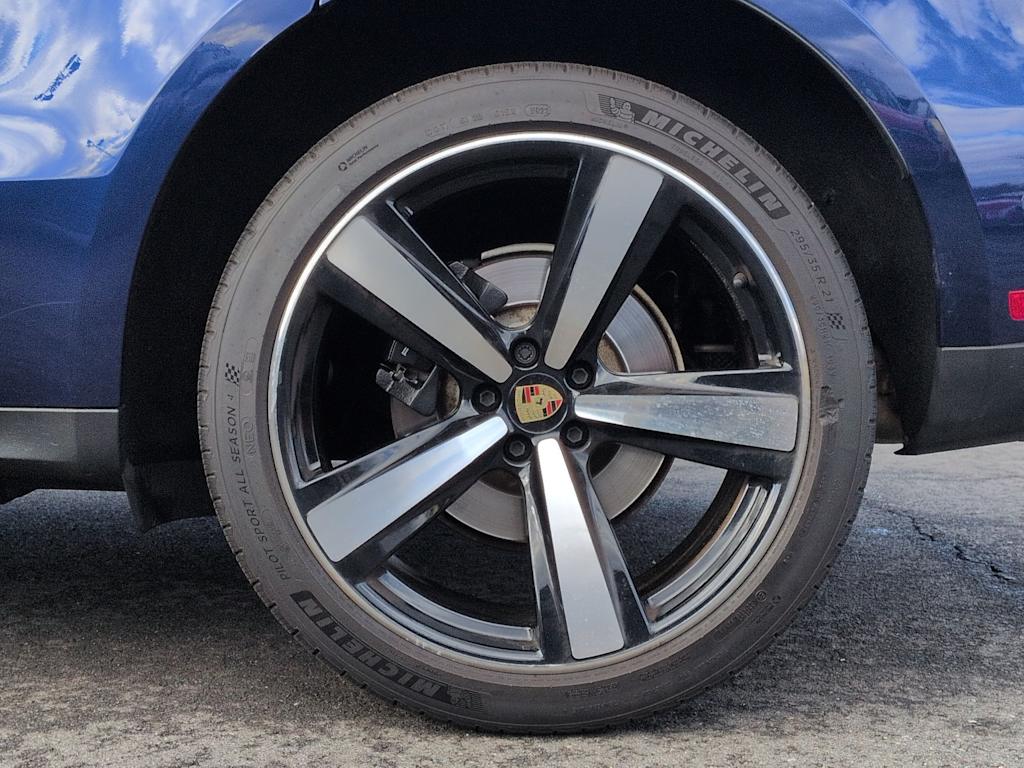 Thumbnail: 2023 Porsche Macan - 8