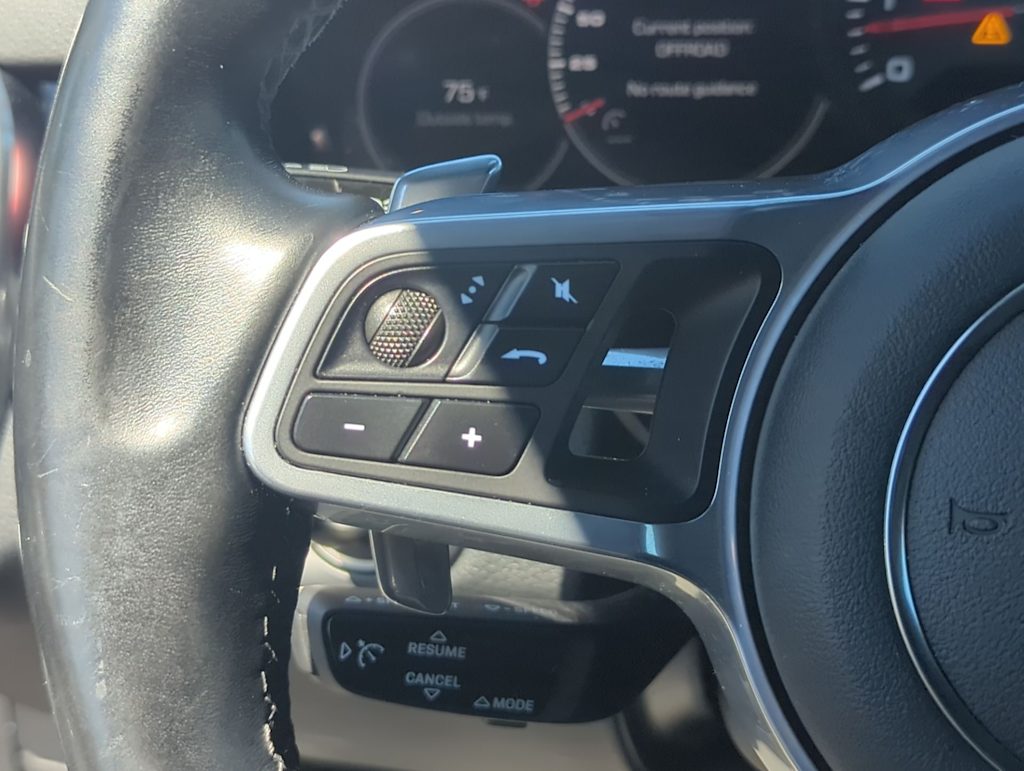 Thumbnail: 2019 Porsche Cayenne - 30